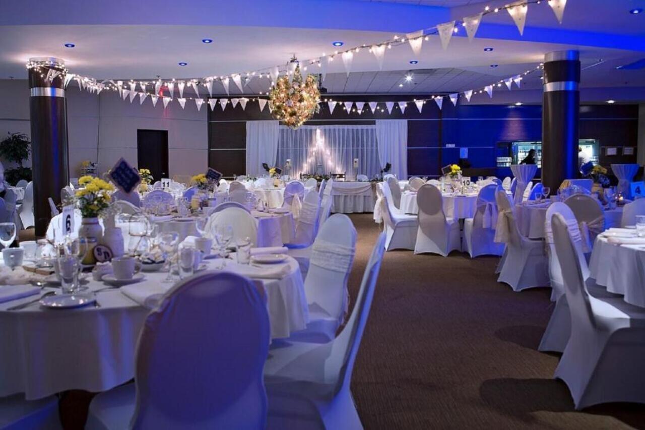 Hotel Universel Алма Екстер'єр фото