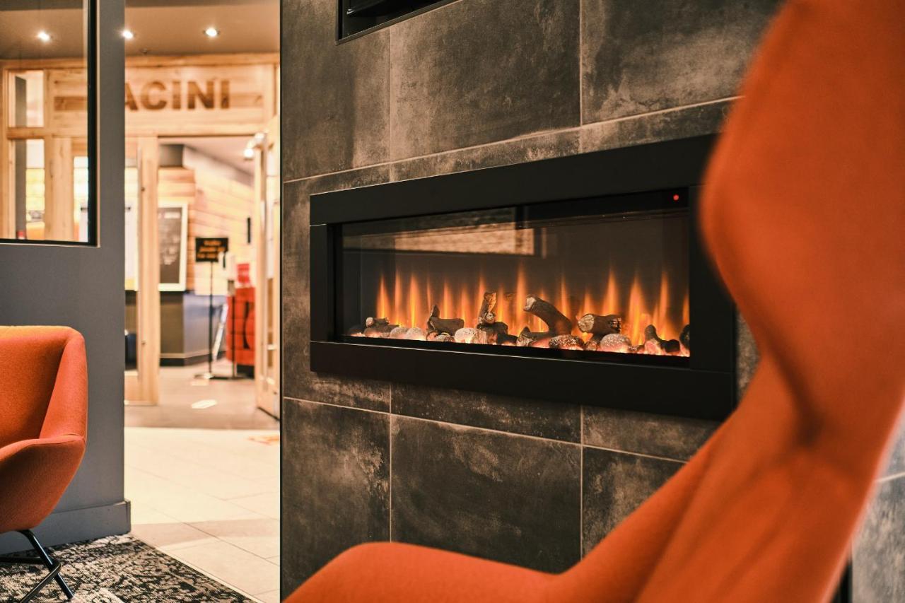 Hotel Universel Алма Екстер'єр фото