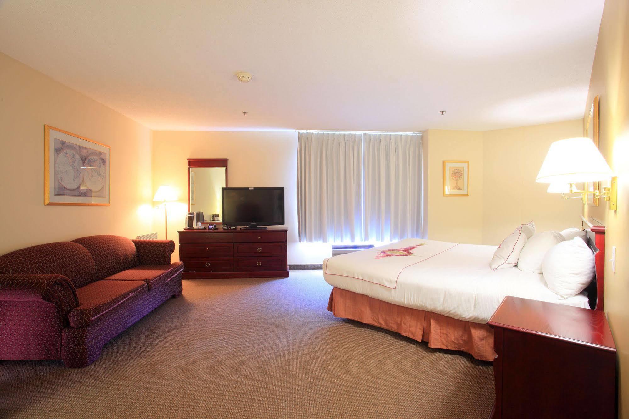 Hotel Universel Алма Екстер'єр фото